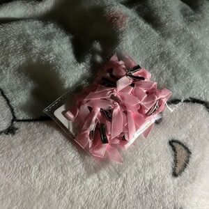 Unopened brand new 20 Pink bow coquette hair clip accesories